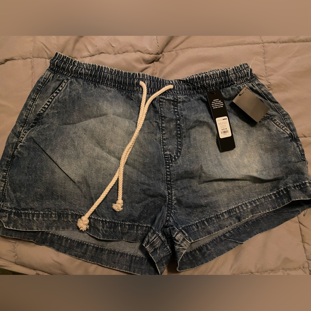 Fashion Nova Denim Washed Shorts- Size M